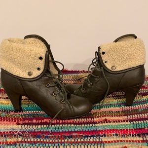 Sherpa cute booties